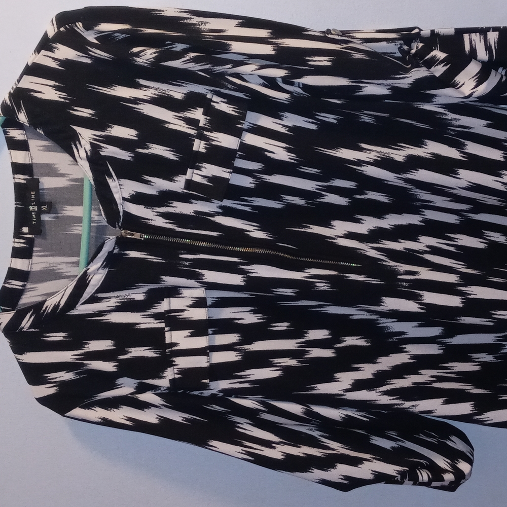Time Line XL Blouse. Zebra Print. Light weight material